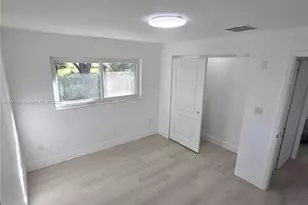 5902 Thonotosossa Rd, Plant City, FL 33565 - Photo 11