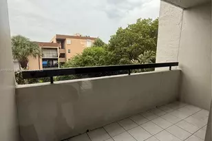 802 NW 87th Ave, Miami, FL 33172 - Photo 7