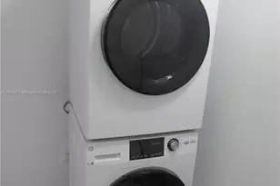 5490 W 21st Ct, Hialeah, FL 33016 - Photo 7