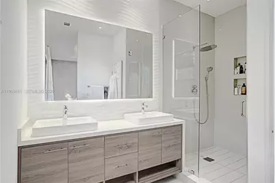 650 NE 193rd Ter, Miami, FL 33179 - Photo 15