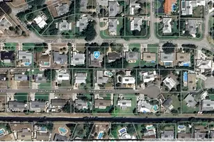 454 Dover Rd, Jupiter, FL 33469 - Photo 3