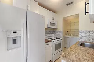 830 NW 3rd St, Florida City, FL 33034 - Photo 3