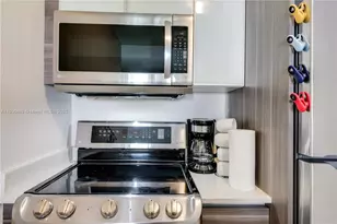 481 NE 29th St, Miami, FL 33137 - Photo 11