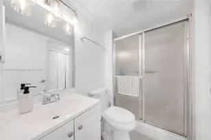 9090 Lime Bay Blvd, Tamarac, FL 33321 - Photo 17