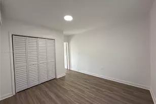 1120 NW 32nd Ct, Miami, FL 33125 - Photo 7