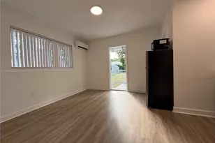 1120 NW 32nd Ct, Miami, FL 33125 - Photo 5