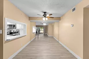 3047 N Oakland Forest Dr, Oakland Park, FL 33309 - Photo 5