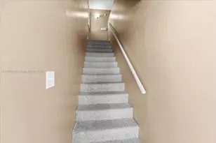 3047 N Oakland Forest Dr, Oakland Park, FL 33309 - Photo 7