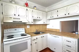 6005 Del Lago Cir, Sunrise, FL 33313 - Photo 3