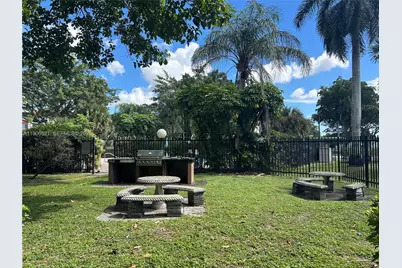 6005 Del Lago Cir #210, Sunrise, FL 33313 - Photo 25