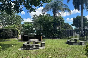 6005 Del Lago Cir, Sunrise, FL 33313 - Photo 25