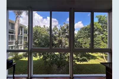 6005 Del Lago Cir #210, Sunrise, FL 33313 - Photo 7