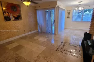 12060 NW 13th St, Pembroke Pines, FL 33026 - Photo 9