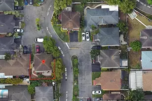 12060 NW 13th St, Pembroke Pines, FL 33026 - Photo 27