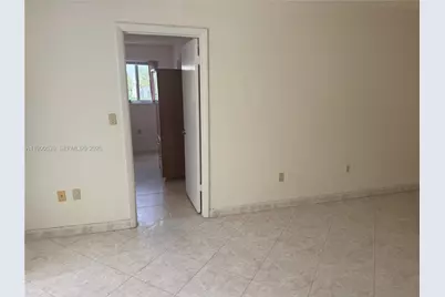 8465 Sunrise Lakes Blvd #212, Sunrise, FL 33322 - Photo 17