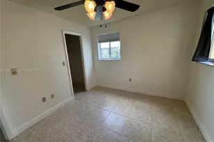 8465 Sunrise Lakes Blvd, Sunrise, FL 33322 - Photo 37