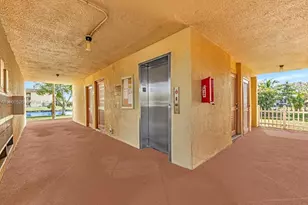 8465 Sunrise Lakes Blvd, Sunrise, FL 33322 - Photo 47