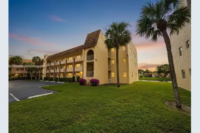 8465 Sunrise Lakes Blvd #212, Sunrise, FL 33322 - Photo 1