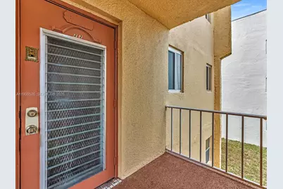 8465 Sunrise Lakes Blvd #212, Sunrise, FL 33322 - Photo 43