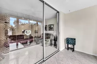 8465 Sunrise Lakes Blvd, Sunrise, FL 33322 - Photo 37