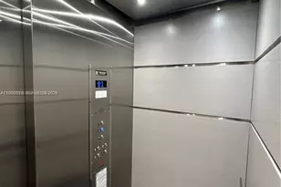 8465 Sunrise Lakes Blvd, Sunrise, FL 33322 - Photo 39