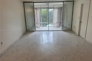 8465 Sunrise Lakes Blvd, Sunrise, FL 33322 - Photo 17