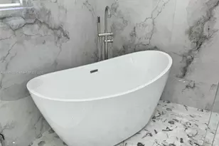 8521 NW 162nd St, Miami Lakes, FL 33016 - Photo 13