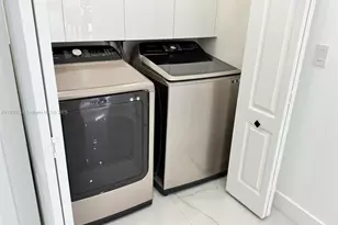 8521 NW 162nd St, Miami Lakes, FL 33016 - Photo 27