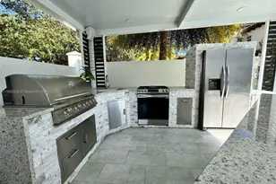 8521 NW 162nd St, Miami Lakes, FL 33016 - Photo 41