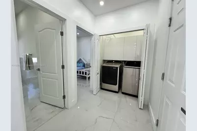 8521 NW 162nd St, Miami Lakes, FL 33016 - Photo 25