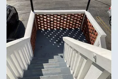 22 SE 3rd Ter #18, Dania Beach, FL 33004 - Photo 11