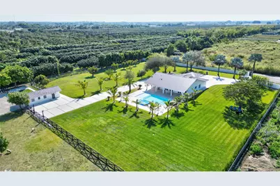 20407 SW 226th St, Miami, FL 33170 - Photo 9