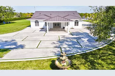 20407 SW 226th St, Miami, FL 33170 - Photo 13