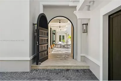 3701 Park Ave, Miami, FL 33133 - Photo 3