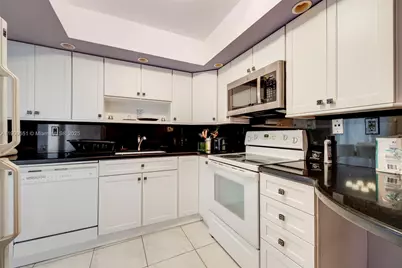 3725 S Ocean Dr #1516, Hollywood, FL 33019 - Photo 9