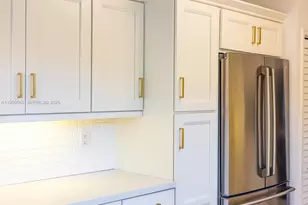 11504 NE 6th Ave, Biscayne Park, FL 33161 - Photo 25