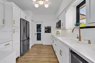 11504 NE 6th Ave, Biscayne Park, FL 33161 - Photo 23