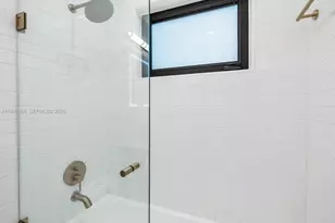 11504 NE 6th Ave, Biscayne Park, FL 33161 - Photo 45