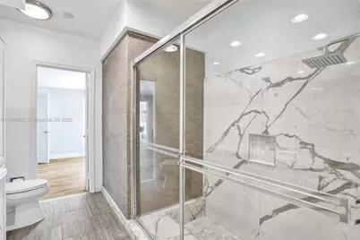 2031 NE 62nd St, Fort Lauderdale, FL 33308 - Photo 29