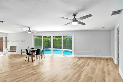 2031 NE 62nd St, Fort Lauderdale, FL 33308 - Photo 13
