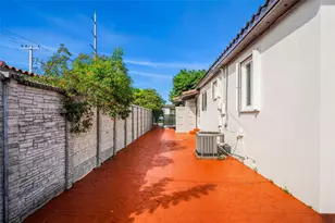 6150 SW 15th St, West Miami, FL 33144 - Photo 25