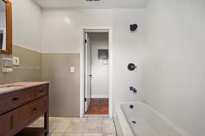 6150 SW 15th St, West Miami, FL 33144 - Photo 17