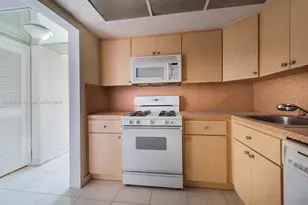 2030 S Ocean Dr, Hallandale Beach, FL 33009 - Photo 9