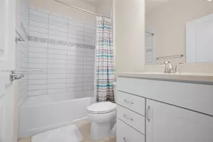 8036 NW 78th St, Tamarac, FL 33321 - Photo 9