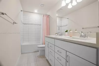 8036 NW 78th St, Tamarac, FL 33321 - Photo 35