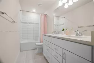 8036 NW 78th St, Tamarac, FL 33321 - Photo 35