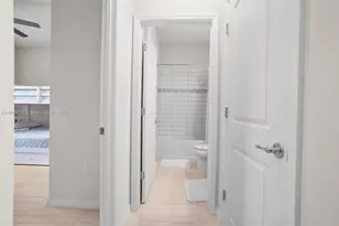 8036 NW 78th St, Tamarac, FL 33321 - Photo 7