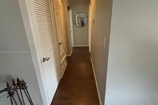 262 NE Floresta Dr, Port Saint Lucie, FL 34983 - Photo 7