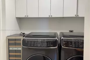 2020 N Bayshore Dr, Miami, FL 33137 - Photo 17