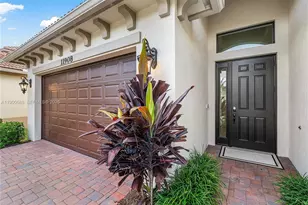 11908 Fortress Run, Parkland, FL 33076 - Photo 5
